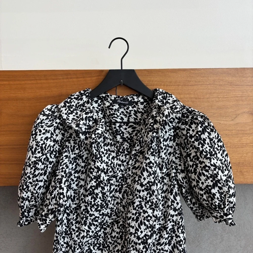 Madewell Ruffled Button-Front Top in Floral, Size S